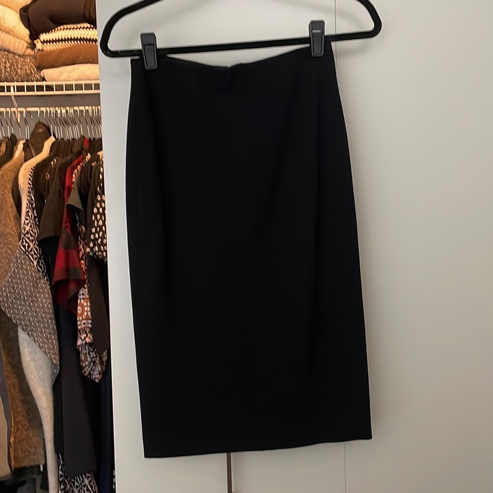 Black stretchy pencil skirt